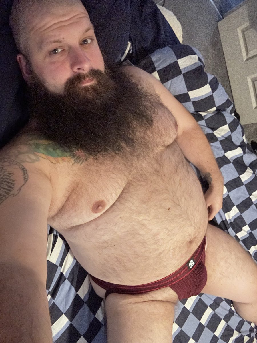 BearculesUk's tweet photo. the only thing acceptable to be wearing in this heat https://t.co/Ev3woAxzFs
