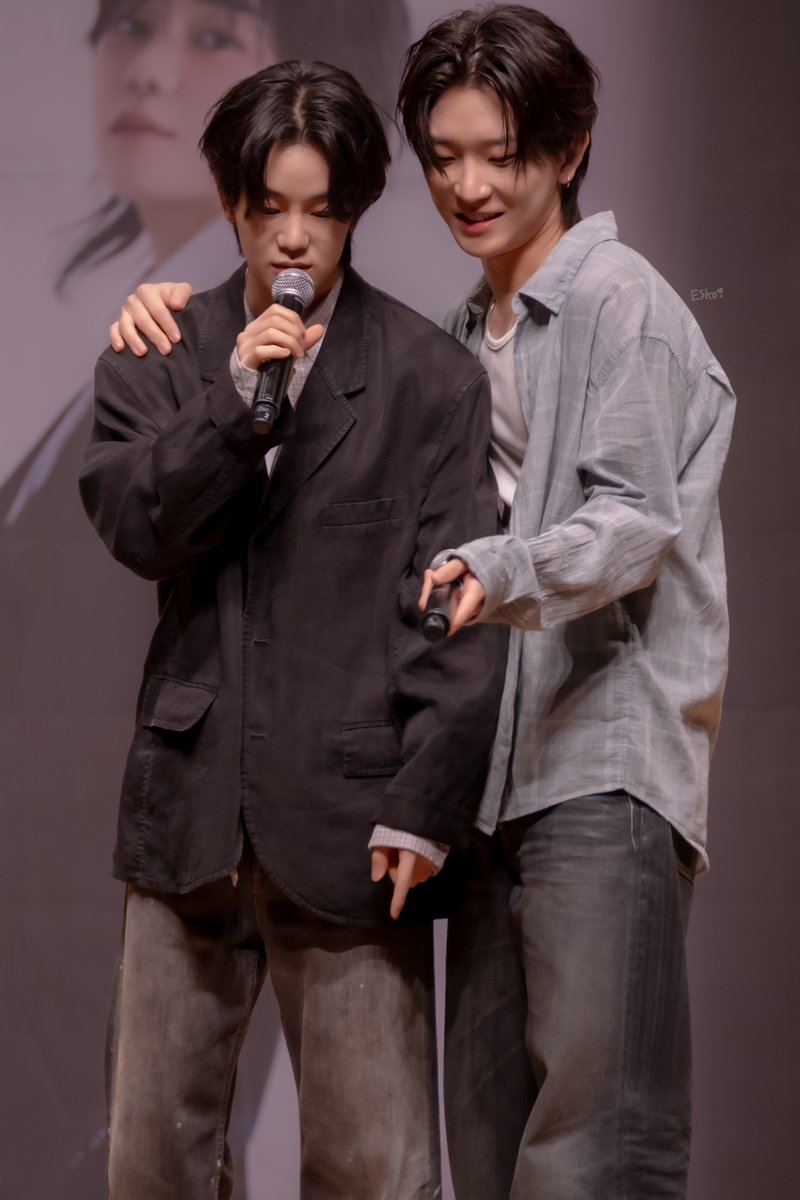 ConfuocoFoto's tweet photo. 260507リリイベv3 DAY7
渋谷総合文化センター大和田伝承ホール

#HYUNSOO #SUNGJUN
#내_정서를_휘저은_너 https://t.co/WwzpvA8Tfu