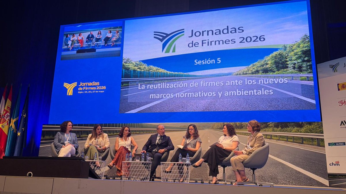 asefma_es's tweet photo. ♻️Administraciones, empresas y expertos han compartido experiencias y enfoques sobre sostenibilidad y gestión de materiales en carretera en S5 de #FirmesATC2026

La sesión, coordinada por @jjpotti, ha puesto el foco en avanzar hacia criterios más homogéneos y eficientes https://t.co/T4SBnORcOU