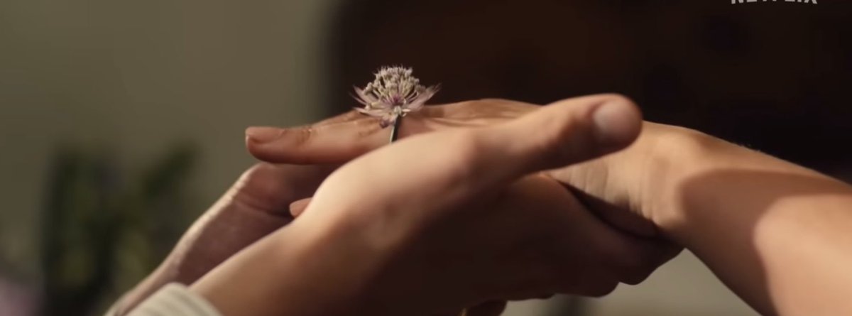 thinkholmesbury's tweet photo. the proposal <3 https://t.co/gMSUlhNTTa