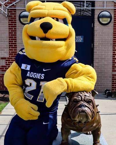 AbdulHopkinsjr's tweet photo. Extremely Blessed to receive my second DI from NC A&amp;T university💙💛 #AGTG #blessed #classof2027 @Alvance_Rob https://t.co/mAER7zWd5F