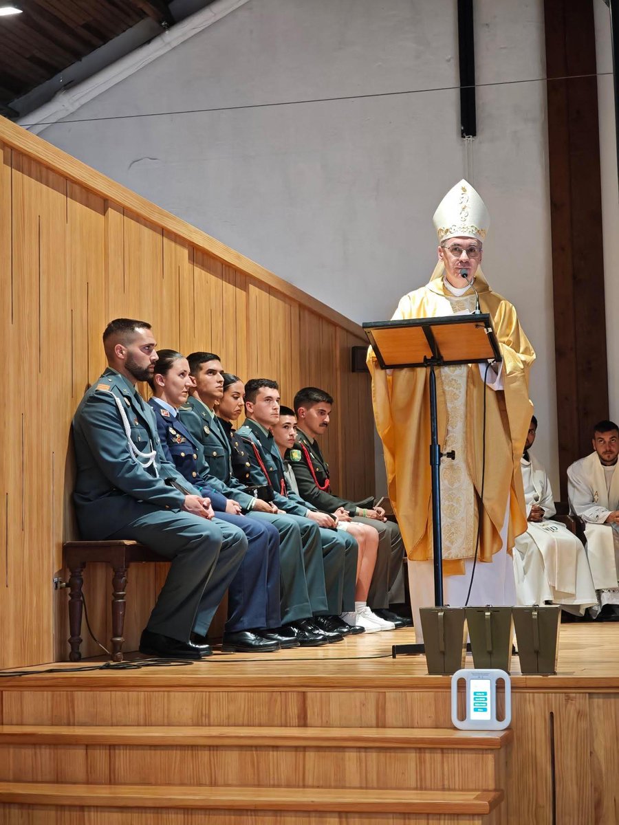 MqGuardiaCivil's tweet photo. Encuentro Internacional de Militares por La Paz en Lourdes.
#EIMP #EIMP66 #GuardiaCivil #Lourdes
📷 fj747474 https://t.co/tMWSfuYlOj
