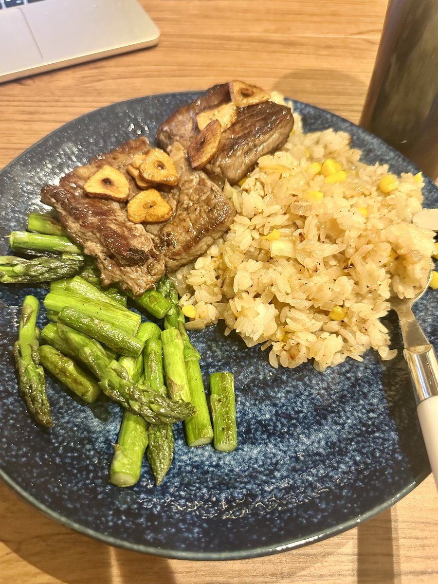 noahchan_second's tweet photo. 汗だくになった日の夜ご飯はスタミナ飯 https://t.co/45MJVAf4z2