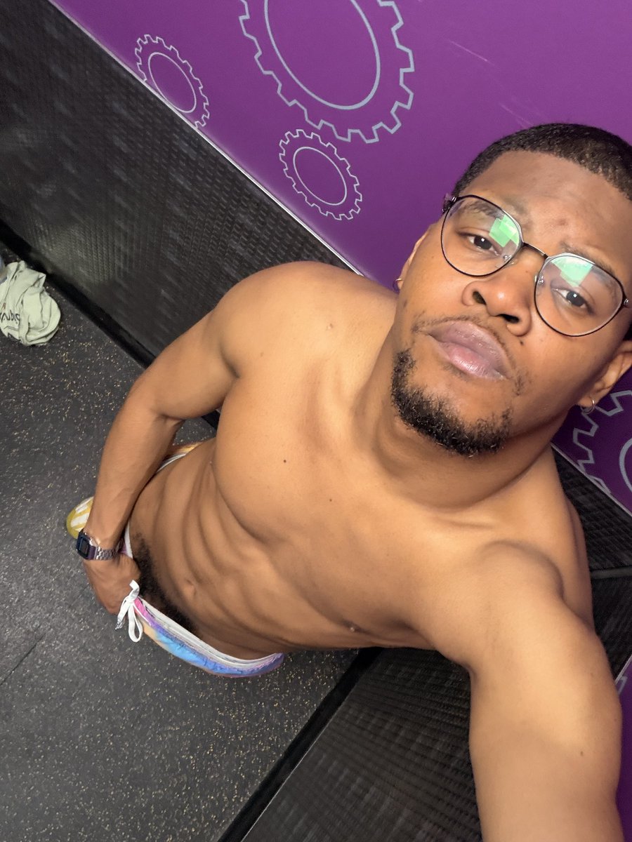 gypapa_'s tweet photo. OF gets the best view tho😋
https://t.co/AXd80NsJQR https://t.co/gtL2kiFavC