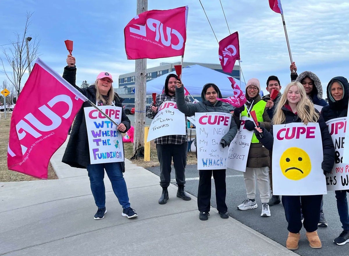 BigJMcC's tweet photo. @MarkHancockCUPE @cupenat @ChrisHalef @WillyPalov WP: Kim Cail said CUPE has softened its stance on one of the biggest stumbling blocks of the dispute - a ‘me too’ clause, which means any improvements this group earns will automatically be applied to many other workers in the same sector across the province.

#nslab #canlab https://t.co/024hOLHwTh