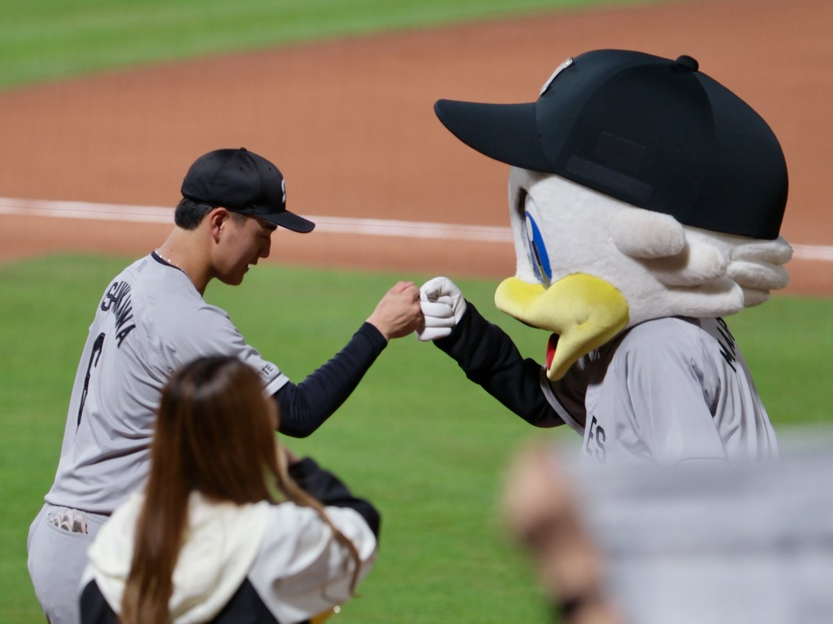 マーくろう tweet media