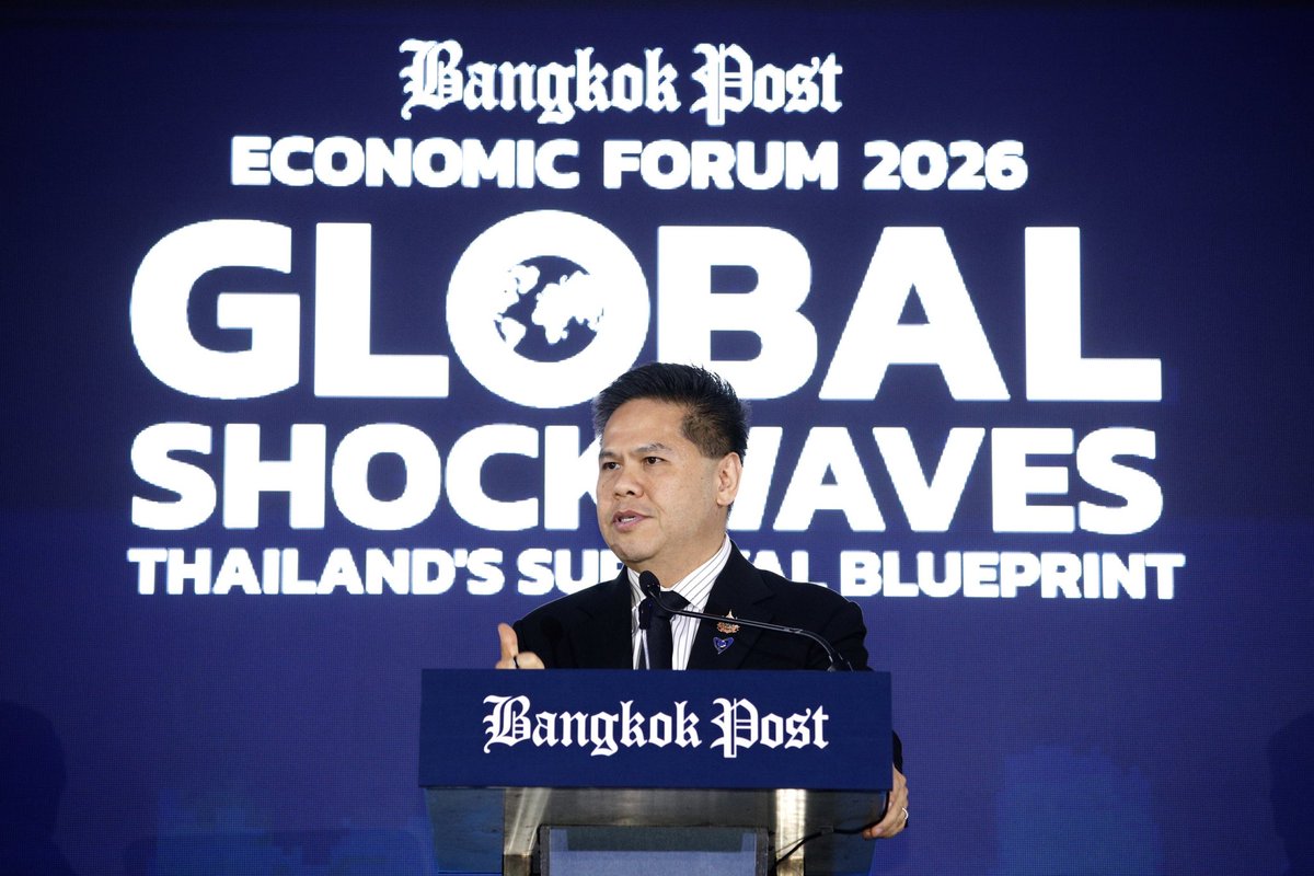 TopVarawut's tweet photo. ประมวลภาพบรรยากาศ ในการปาฐกถาพิเศษ Bangkok Post Economic Forum 2026 ภายใต้หัวข้อ “Global Shockwaves: Thailand’s Survival Blueprint” จัดโดยหนังสือพิมพ์บางกอกโพสต์ โดยมีศาสตราจารย์ ดร.วิษณุ เครืองาม ประธานกรรมการบริษัท บางกอกโพสต์ จำกัด (มหาชน) ดร.สันติธาร เสถียรไทย ผู้ช่วยรัฐมนตรีประจำกระทรวงการคลัง ดร.วีรพัฒน์ เกียรติเฟื่องฟู รองปลัดกระทรวงพลังงาน และท่านทูตานุทูต มาร่วมรับฟัง และร่วมแลกเปลี่ยนโอกาสของไทยในสภานการณ์ "Polycrisis" 
.
#วราวุธศิลปอาชา #กระทรวงอุตสาหกรรม #ONEMIND #พิมพ์เขียวอุตสาหกรรม #BangkokPostEconomicForum2026  #พรรคภูมิใจไทย #พูดแล้วทำพลัส