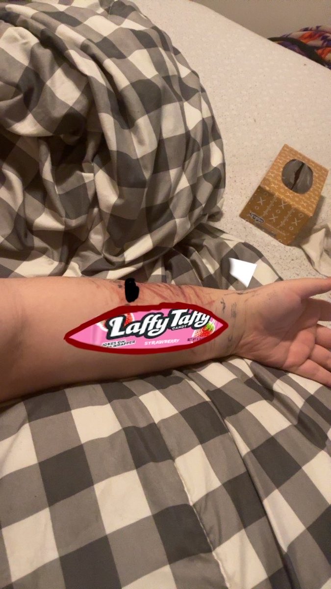 St4RG4z3xX's tweet photo. Wanted this cut and 2months later finally did it :p (sadly not laffy taffy bc im a pussy?) https://t.co/rPXwuSbgU2