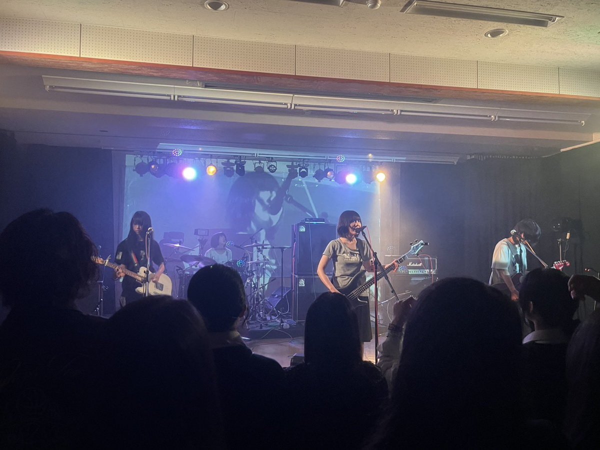 mgkeionGAOROCK's tweet photo. 5/24(日)
GAOROCK Fes. Vol.22 Day2を開催しました❗️

武蔵丘からは
感情0号線
RHYGMA
宙響クラーケ
十四夜の聲
GUZMANIAC
Eücreeeed
ワタシグレ
群集ミッドナイト

が出演しました♩

79期の創る最後のガオロック、最高の形で締めくくることができました✨

参加校の皆さん、ありがとうございました！ https://t.co/xeei3ljhdS