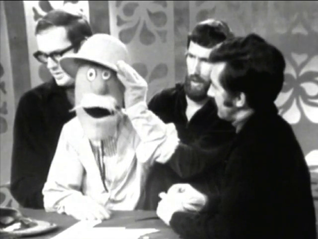 ArcOnInternet's tweet photo. The Muppets on Puppets (Video, 1970) https://t.co/NTOrliaGE5 https://t.co/0cIOLZm9NQ