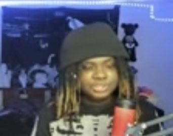MZeeker's tweet photo. @Panda___147 He’s tryna hide the hair 💔 https://t.co/W3d6vVTzoD