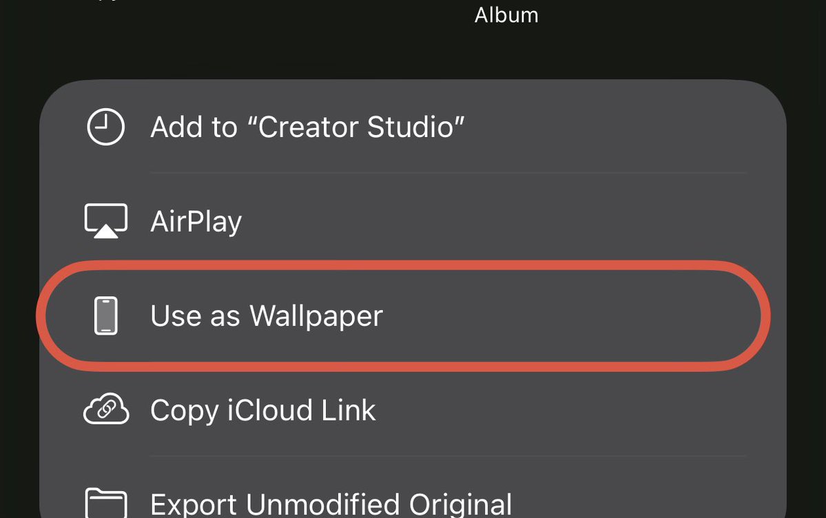 JohnnyMorlin's tweet photo. This issue affects all custom wallpapers on iOS and iPadOS 26. 

When an image is set as wallpaper, it is cropped to match the display’s exact resolution. So when your screen is locked, black bars appear on all four sides due to the parallax effect in the system. https://t.co/yTGMondeA5