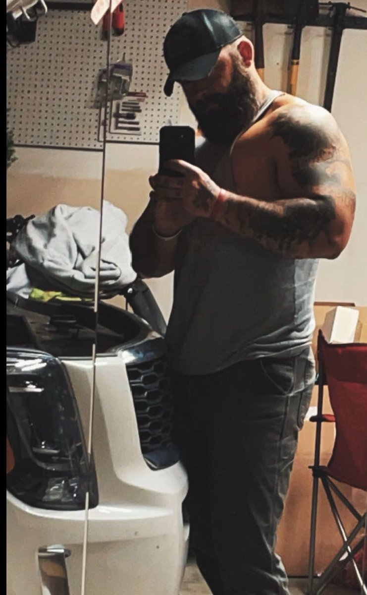 BlueCollarMuscle(FreeOF) tweet media