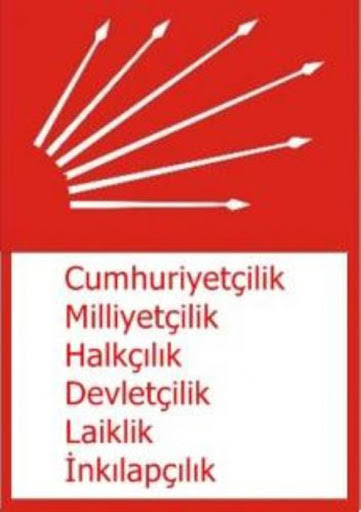 BAYATKALE's tweet photo. HATALI HAMLE
Mv. ni #CHP G.Merkezine almamak, 
#parti içi çatışma nedeni.
#ÖzgürÖzel ve ekibi #otokratik #eylem i 
partide çatışma yarattı.
#Halk desteği 
#otokrasi hakkı vermez.
#KemalKılıçdaroğlu ve #devrik #başkan uzlaşmalı.
#ivedi likle #Kurultay "olmazsa olmaz" koşuldur. https://t.co/9uc1GEWMth