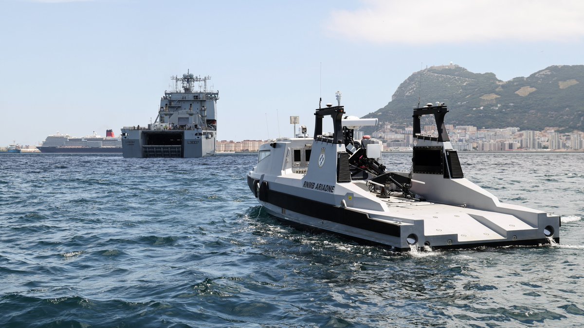 RoyalNavy's tweet photo. The hunter is on... 

The #RoyalNavy's cutting-edge crewless mine-hunting system has docked for the first time in mothership @RFALymeBay as UK preparations for a mission to make-safe the Strait of Hormuz continue.

Read more: https://t.co/iAFFW24hda https://t.co/fiAfib1VSH