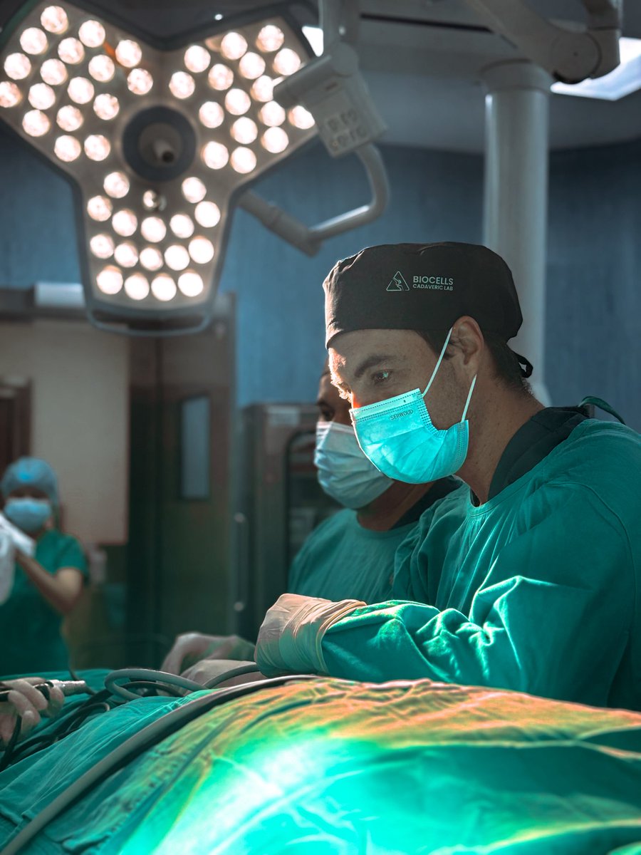HGLatacunga's tweet photo. #ElNuevoEcuador | En el Hospital del Día del Hospital General Latacunga, la atención se brinda con profesionalismo 👩‍⚕️. Internos, enfermería, anestesiólogos y médicos trabajan unidos 🤝. La docencia fortalece equipo 📚, garantizando atención de calidad ⭐. https://t.co/Nvhu2OOCv1