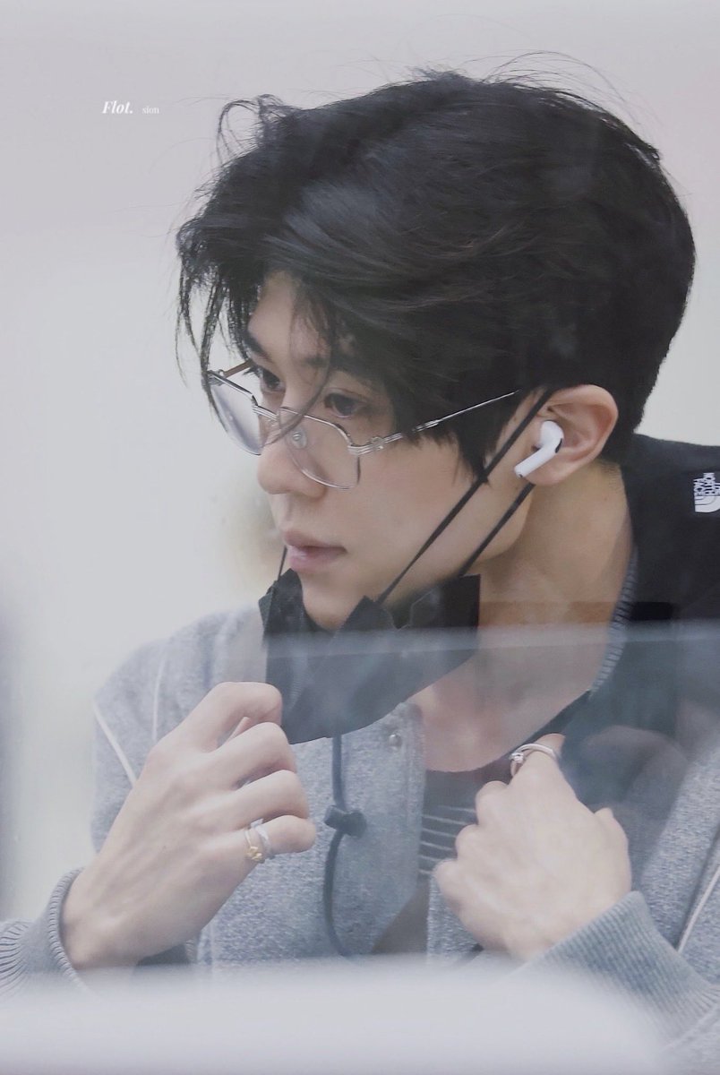 쇼바 tweet media