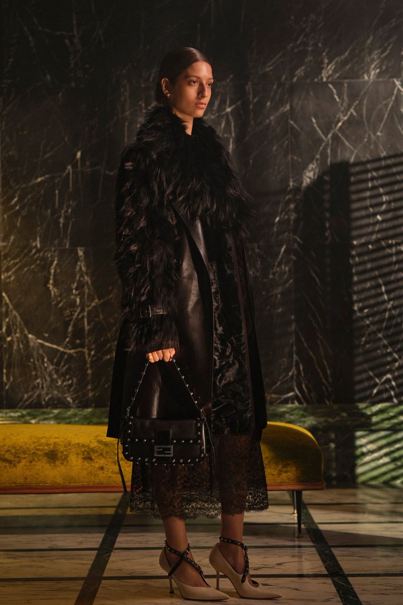 itgirlbackup's tweet photo. Fendi Resort 2027 https://t.co/Uza4BLHOt2