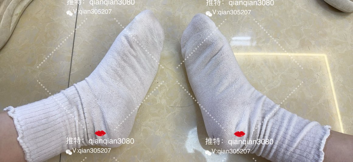 qiansui3030's tweet photo. 棉袜➕短丝，特价59～夏天得棉袜酸乎乎得～要酸臭棉袜的来～ https://t.co/u0mjVMufGe