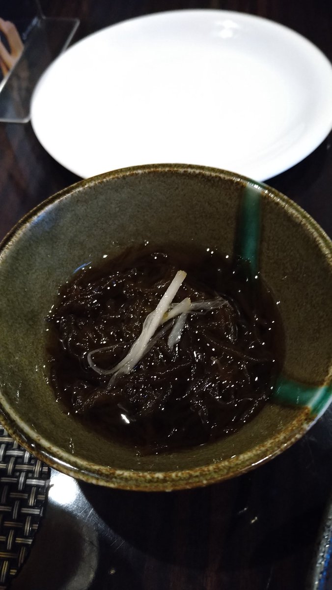 subaru_rigeru's tweet photo. 猫シッター雇用者の娘さん(国際結婚)が先日帰国したので食事会😋
まぁ、いつものメンツにオランダの旦那が合流したという流れ😅
ちな下僕以外は英語堪能者だけどもダンナは日本オタにつき日本語流暢なのでモーマンタイ👍
沖縄料理店にてアグー豚のしゃぶしゃぶコースを堪能、旨し‼️
#RUPO https://t.co/pUcvOawmlC
