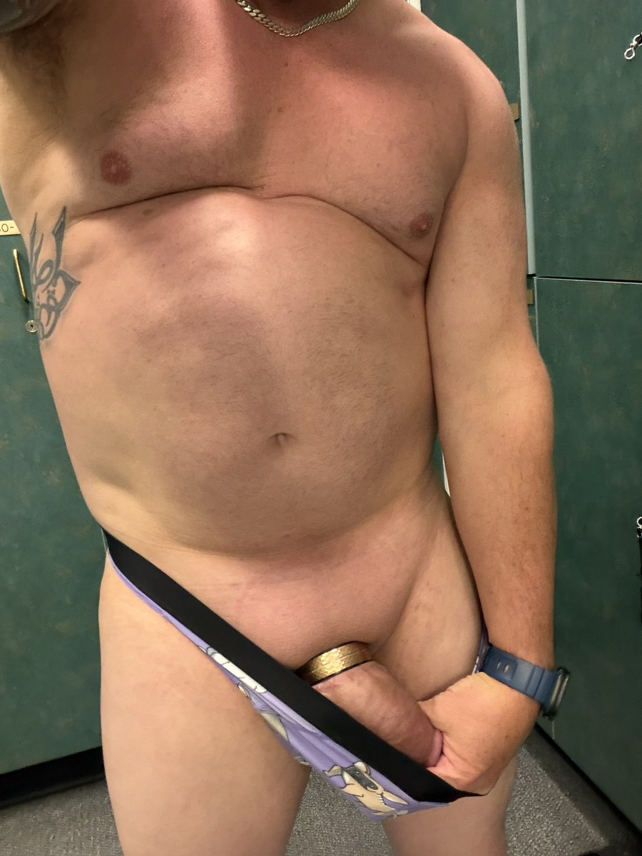Just a man and his thongs… tweet media