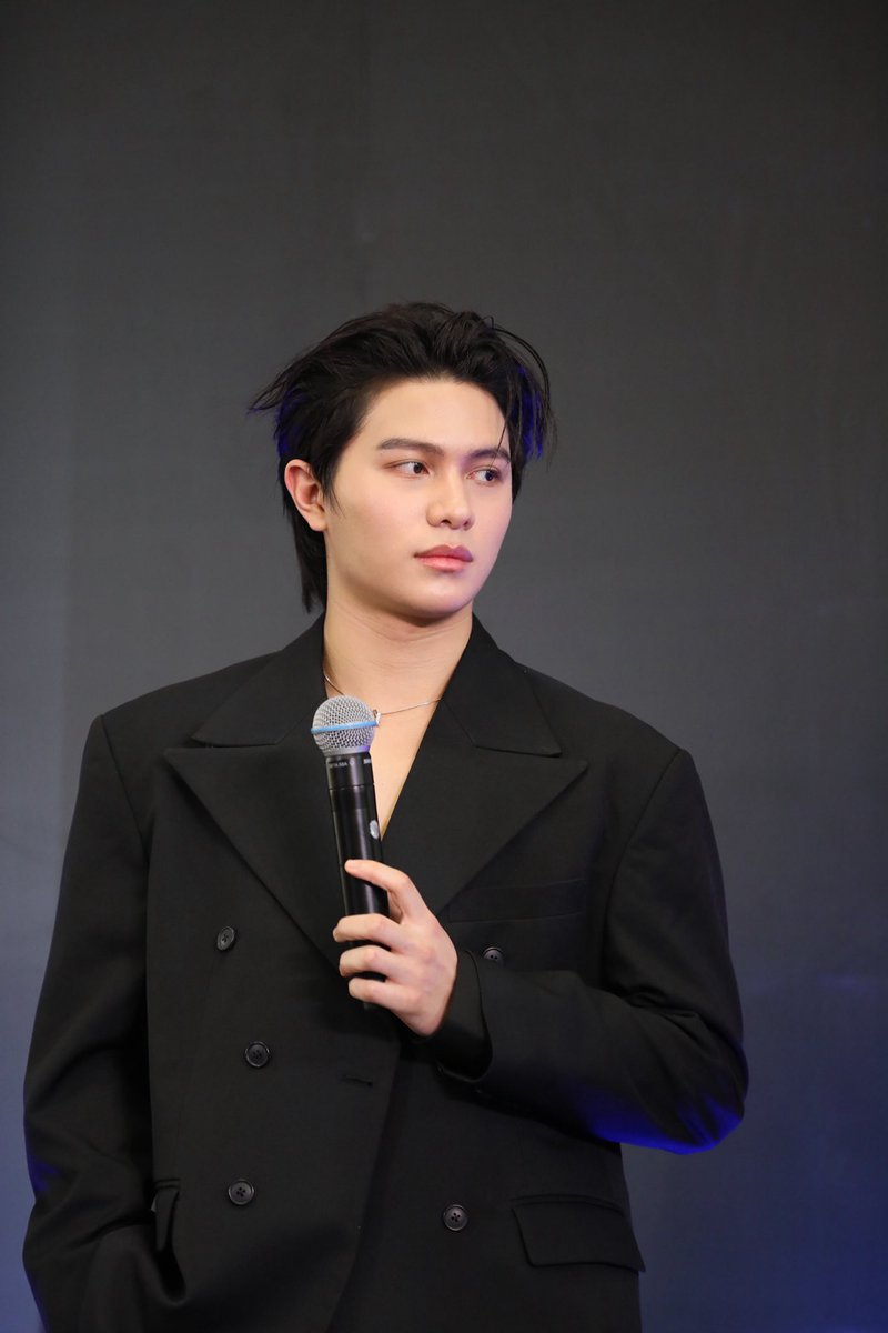 maymind's tweet photo. วิลเลี่ยมแบบกึงๆนะคร้าบ #infinitymedicalclinicxWilliam #williamjkp https://t.co/oEEeUo5sNM
