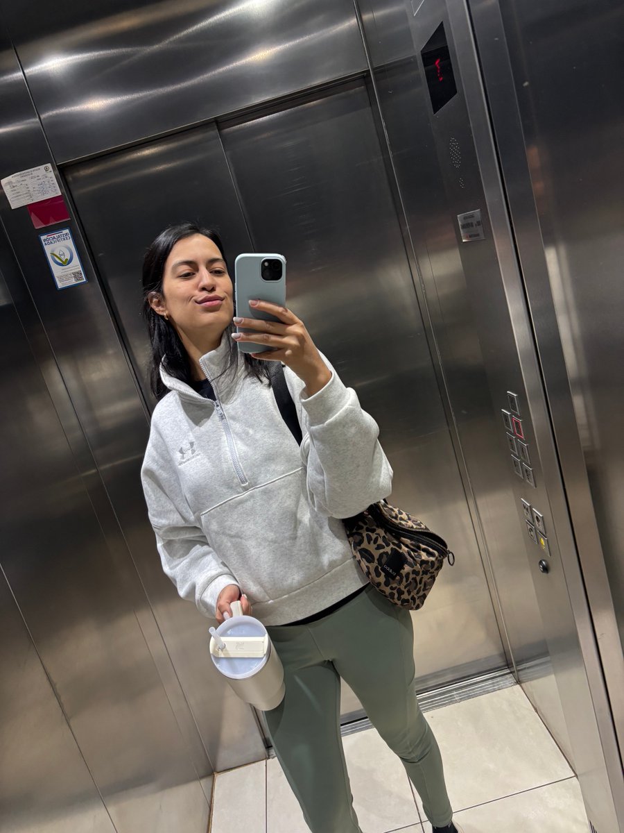 Zwarec's tweet photo. Un año de entreno!! Que felicidad https://t.co/4a7OZe7CTu