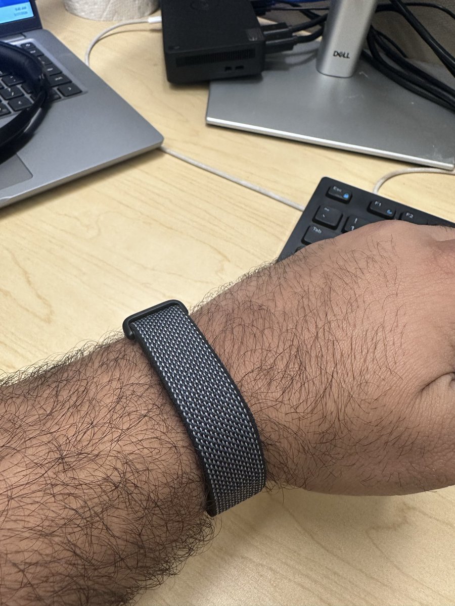 RamChandraOnX's tweet photo. Fit Bir Air Arrived, Excited to use it.

Love the size and fit of the Air. It’s tiny. Barely feels like anything’s on and blends in with my arm and becomes barely noticeable. 

#fitbitair #fitnesstracker https://t.co/H8umtL32LW