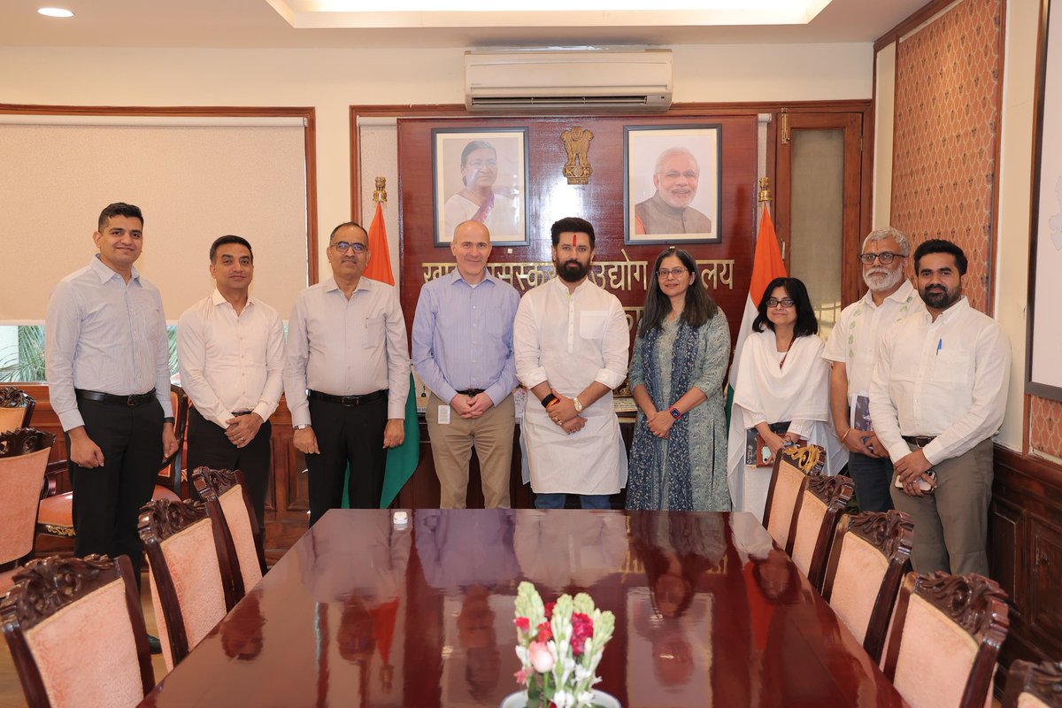 iChiragPaswan's tweet photo. Met officials from the World Bank, with senior officers of the Ministry, to discuss India’s food processing agenda: infrastructure, supply chains, value addition, and investments to scale the sector. https://t.co/bSJNm6Dv34