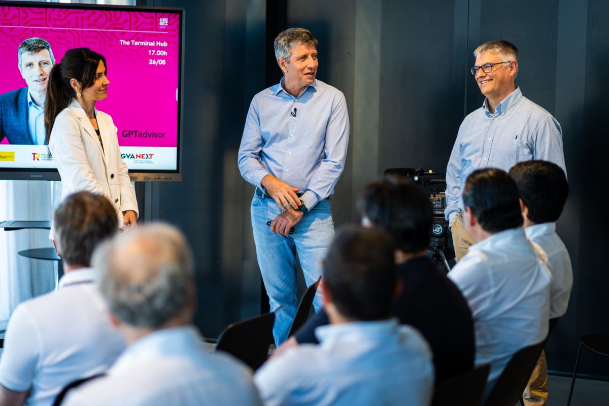 ceeivalencia's tweet photo. “A muchas empresas les convendría empezar de cero”.

Boro Mas, CEO de GPTadvisor y emprendedor en serie, cerró el ciclo de #DtardeCon compartiendo reflexiones muy interesantes sobre IA, innovación y el futuro del trabajo.

https://t.co/JZkPekL6QA

#TechFabLabCV https://t.co/yJXuBcubNw