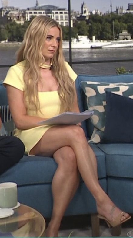 tv presenters tweet media