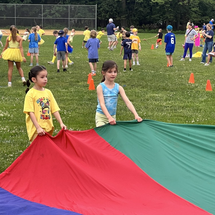 WPSWashington's tweet photo. KRO playing Parachute https://t.co/YSHttd7SU9