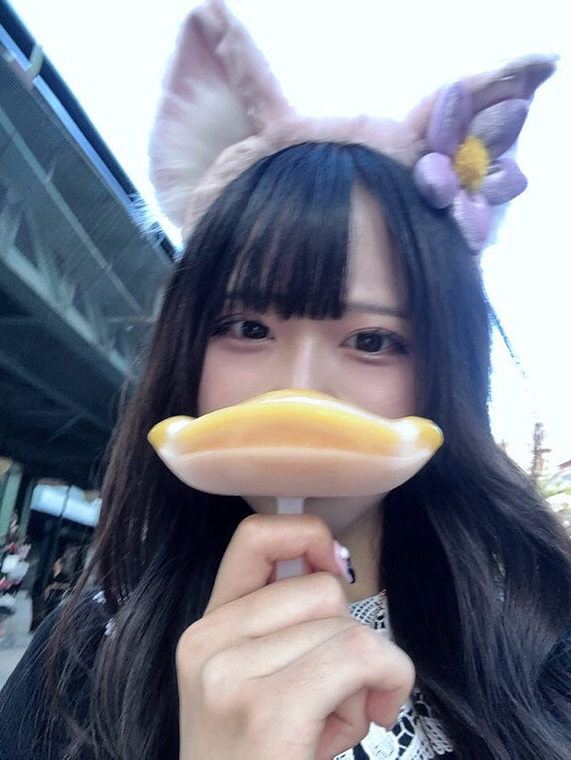 彩花 tweet media