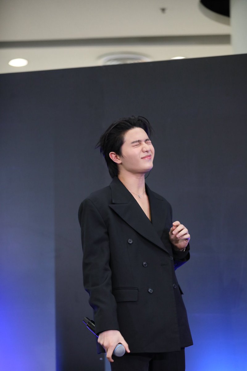 maymind's tweet photo. วิลเลี่ยมแบบยิ้มๆ น่าร้าก #infinitymedicalclinicxWilliam #williamjkp https://t.co/vt2gRAqrso