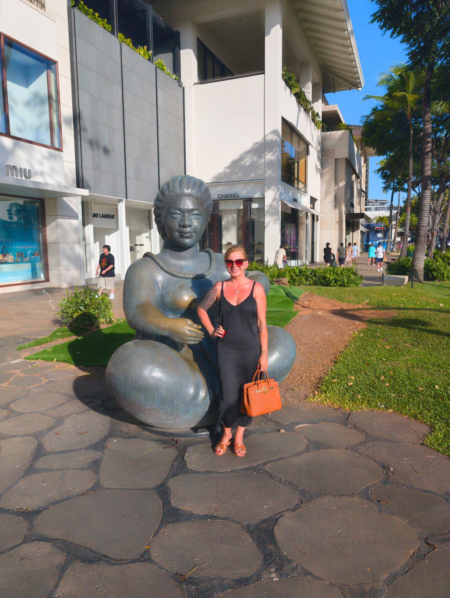 londonrosexxx's tweet photo. Hawaii https://t.co/eAWj9OZrc9