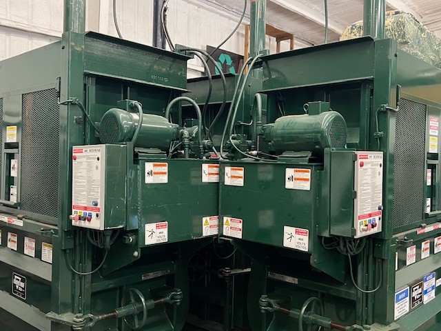 Directcab's tweet photo. Card Board Balers in stock.  Call today while we still have some ready!  (817) 769 - 8340

#recycling #cardboardrecycling #trash #recycle #cardboardbaler #baler #compactor #trashcompactor #wastemanagement #trashbusiness #TAA #IFMA #BOMA #NAA https://t.co/By36zkVJ2r