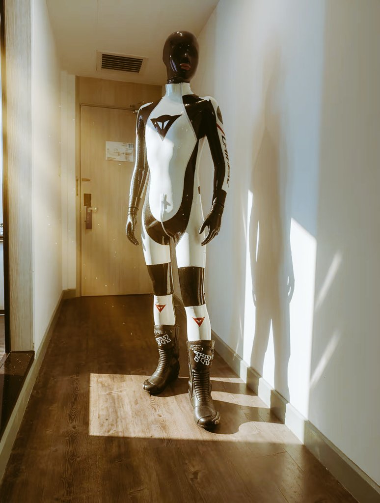 MLrubber tweet media
