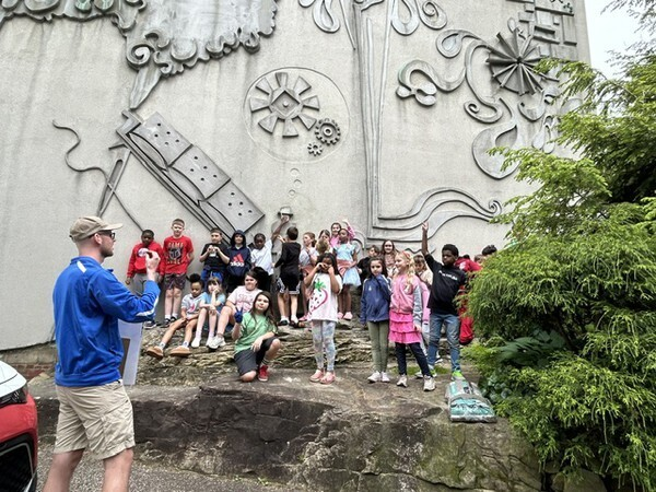 AbbeyJBolton's tweet photo. Third grade hit the River Walk for an unforgettable field trip! So much learning, exploring, and memory-making outside the classroom. The smiles said it all! #DaveyDragons #ThirdGradeAdventures #RiverWalk @KentSchools https://t.co/dg6GdhSgSr