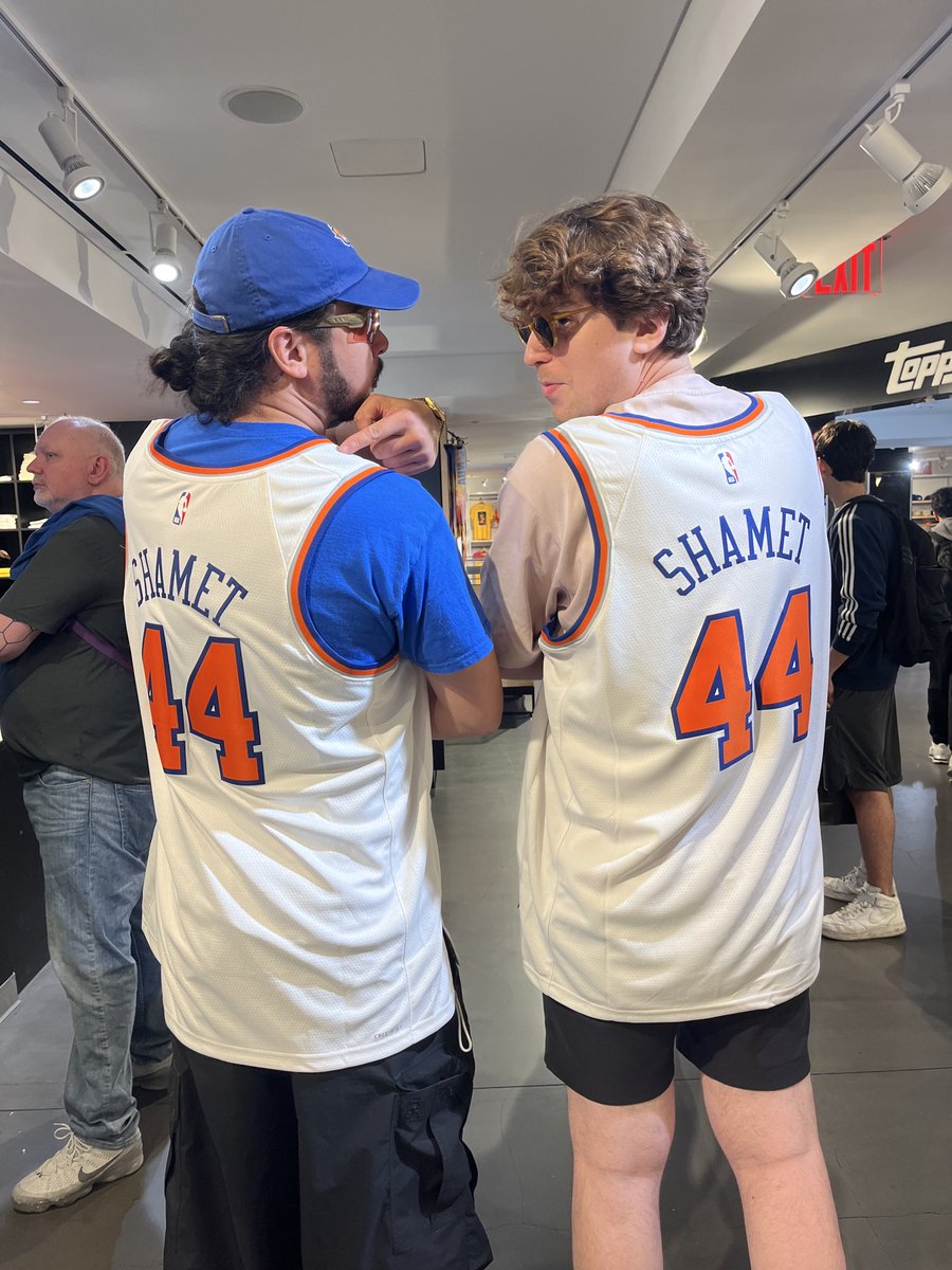 germanotes's tweet photo. The Knicks are going to the NBA Finals for the first time since ‘99.

The first time since Modell’s, City Sports, and Sports Authority closed.

So where do New Yorkers go for Finals hats? Or jerseys for the red-hot reserve guard Landry Shamet? I traveled the boroughs to find out: https://t.co/X9aDAFOHR6