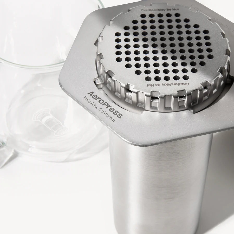 DanielLockyer's tweet photo. In case you didn't know, AeroPress now has a stainless steel metal version!

I have one, it's really good

Slightly bigger capacity than the normal plastic one too

It's heavy though, like in a dense, sturdy way. Nice feeling but not for the weight conscious https://t.co/CX04xmleUo