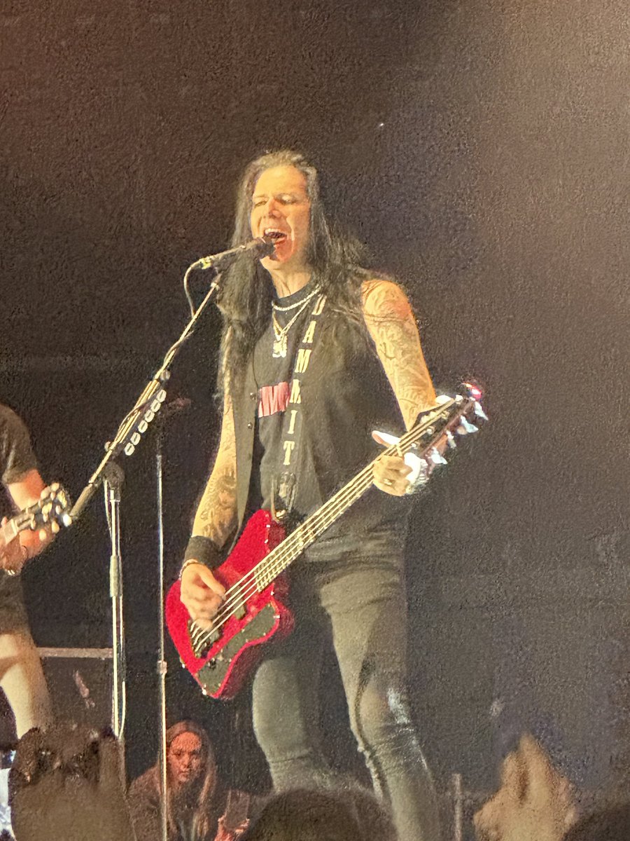 EmaEmaRock's tweet photo. Miss you Rockers 🤘
@todddammitkerns @franksidoris @Slash #smkc #italy #rocknroll #smkc https://t.co/I18U5oXcJq