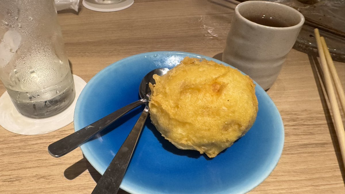 saton_pso2's tweet photo. 抹茶ビールと天ぷらバニラアイス(´,,•ω•,,｀) https://t.co/jdZrLPl8dp