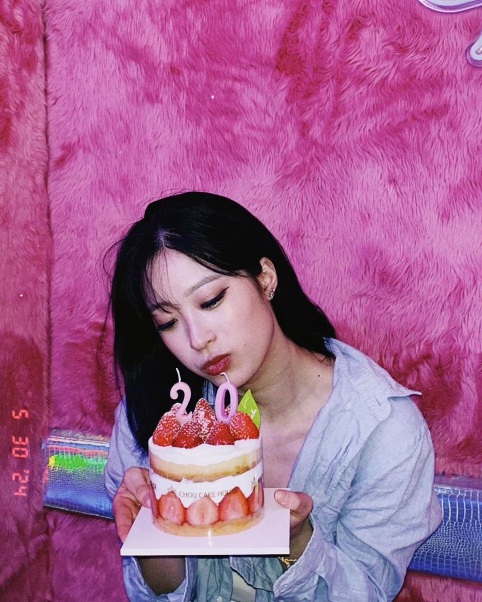 Archive for Young You (유영) tweet media