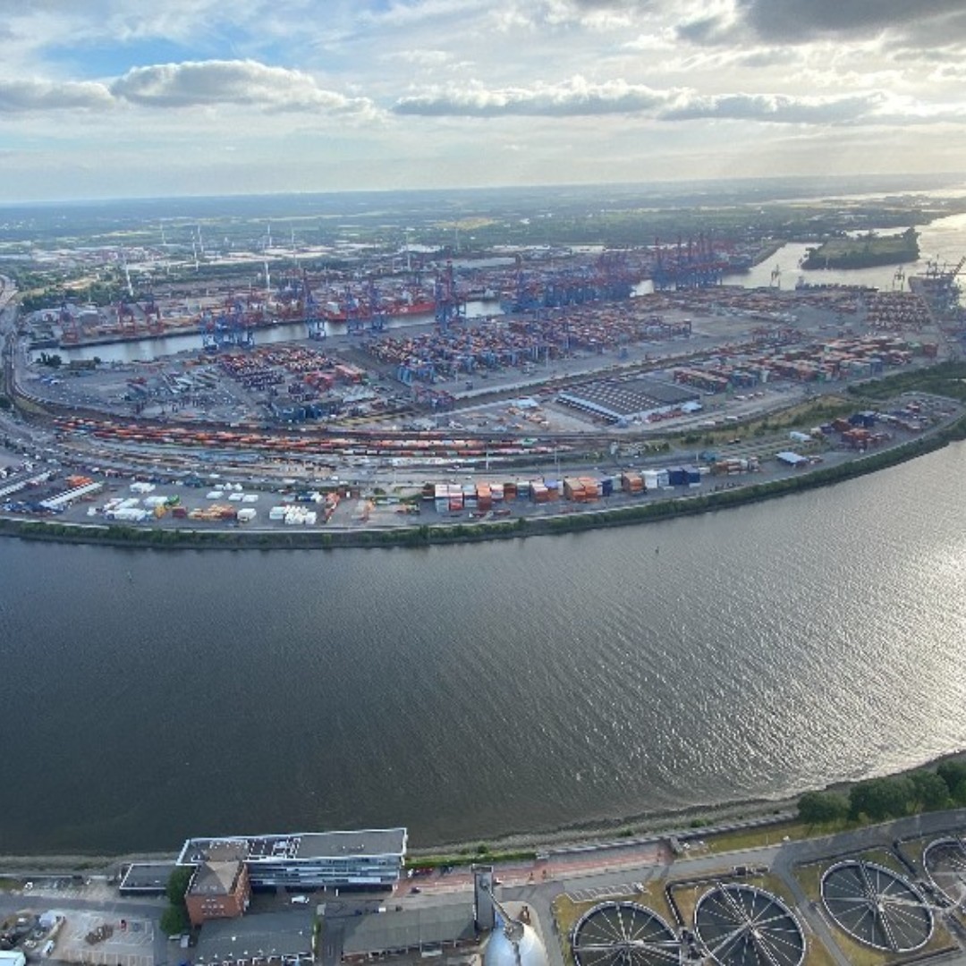 yourONESOURCE's tweet photo. Supply chain concerns doubled in a year—68% now call it priority number one.

See how tariff volatility is transforming trade: https://t.co/7dgpdrcqgO https://t.co/vvHd6T1lWt