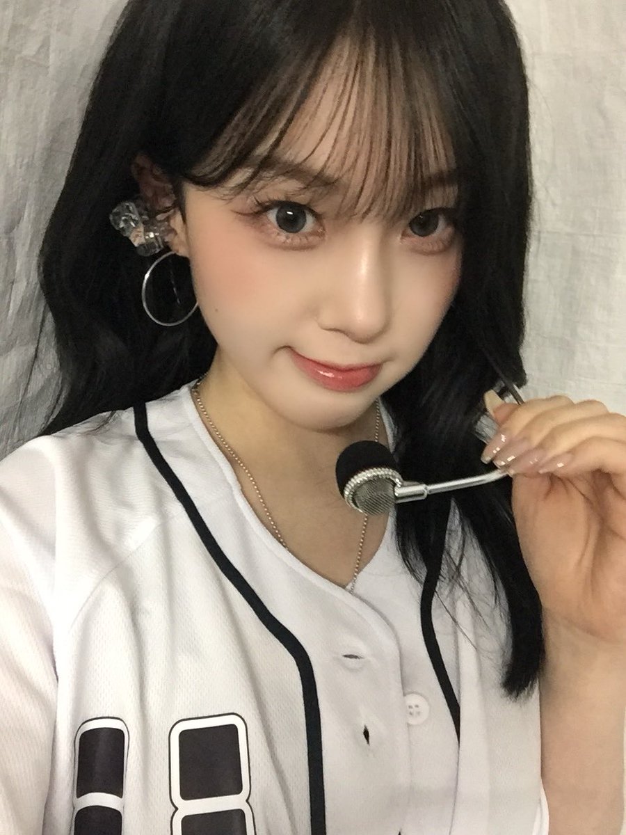 chaeromedia's tweet photo. [📸] 260527 

2026 Inje University Festival Behind Photo

#CHAEHYUN #김채현 #チェヒョン https://t.co/8e60EgsUs3