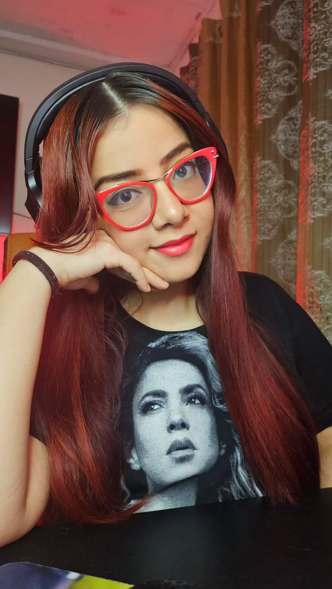 VaneRedLady's tweet photo. Fotish para no perder la costumbre https://t.co/esFpAns4AE