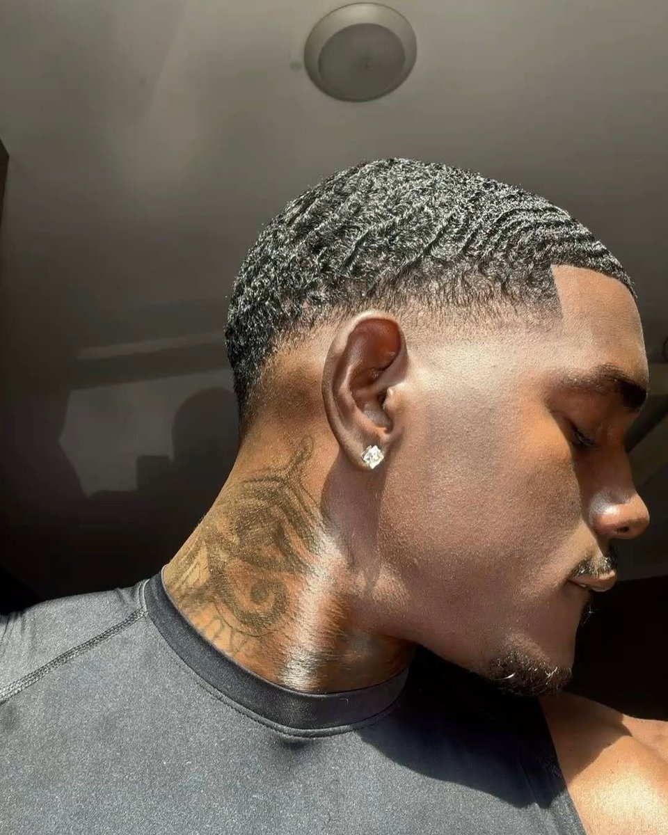 Greenaugustus13's tweet photo. Tattoo - Dark skin 🖤 https://t.co/u4dVgCycVt