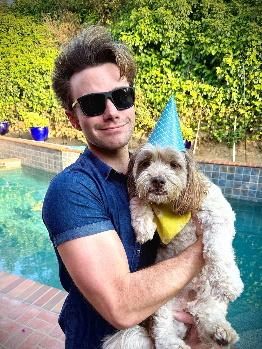 Chris Colfer tweet media