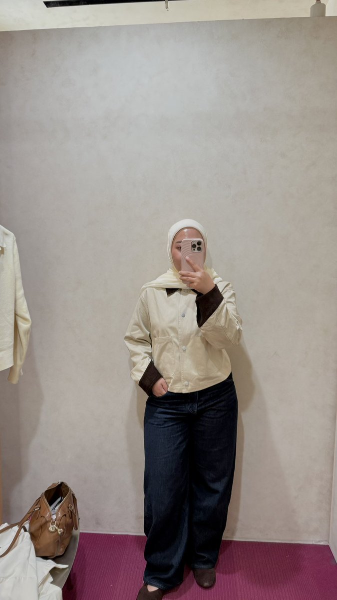 protonvibes's tweet photo. local brand sekarang udh baguss bgtt dari segi bahan dan cuttingan😆🤍 https://t.co/7ivcACiRQn