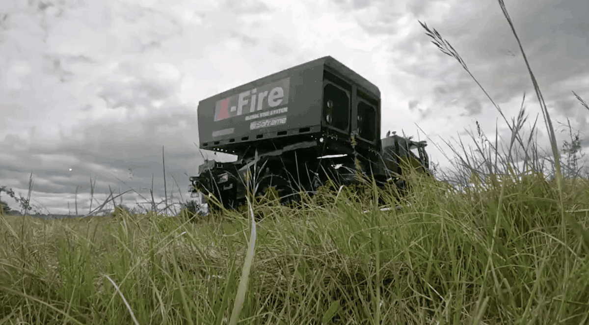 OpexNews's tweet photo. 🎯 La grandeur d'une nation se mesure aussi à la portée de ses feux.
Le lanceur X-Fire de @thalesgroup et #SOFRAME, successeur potentiel des LRU, vient de réussir ses premiers tirs.
Les LRU rendent l'âme. Le programme FLP-T doit prendre le relais.
La décision est pour cet été. Après, il sera trop tard pour faire semblant de choisir.
➡️ https://t.co/vHMTcQ0mV4
